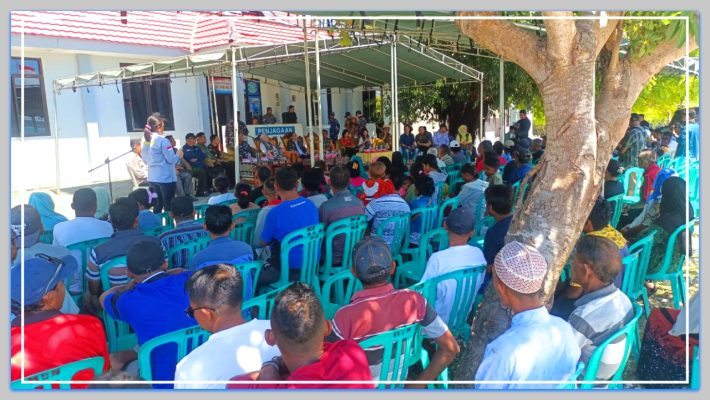 Tatap muka Pj. Gubernur NTT Ayodhia G.L. Kalake, S.H,MDC bersama nelayan dan masyarakat yang dipusatkan di Desa Papela Kecamatan Rote Timur.