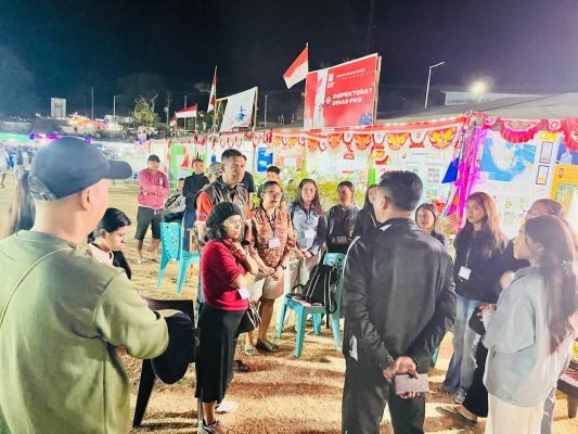 Bupati Rote Ndao, Paulus Henuk bertemu dengan Relawan Sampah