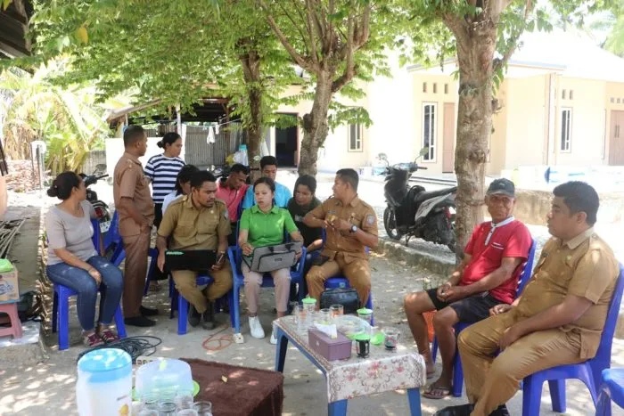 Pendampingan KIM di Desa Daudolu oleh Dinas Kominfostaper Kabupaten Rote Ndao dan Stakeholder.