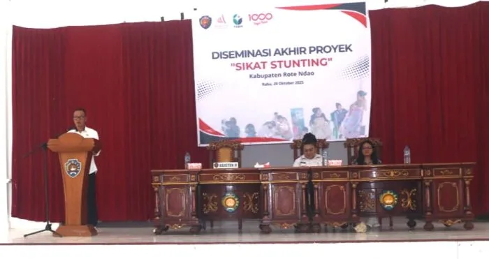 Plt. Asisten Perekonomian dan Pembangunan Annthonius Banepa membuka kegiata Diseminasi Akhir Program “Sikat Stunting”.