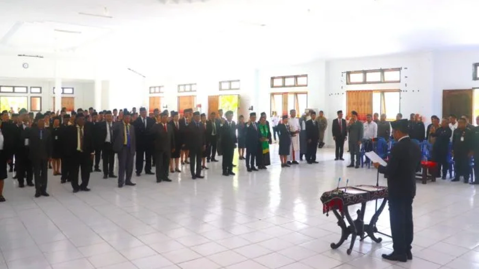 Bupati Rote Ndao Paulus Henuk, SH melantik Pejabat Administrator dan Pengawas Lingkup Pemkab Rote Ndao.