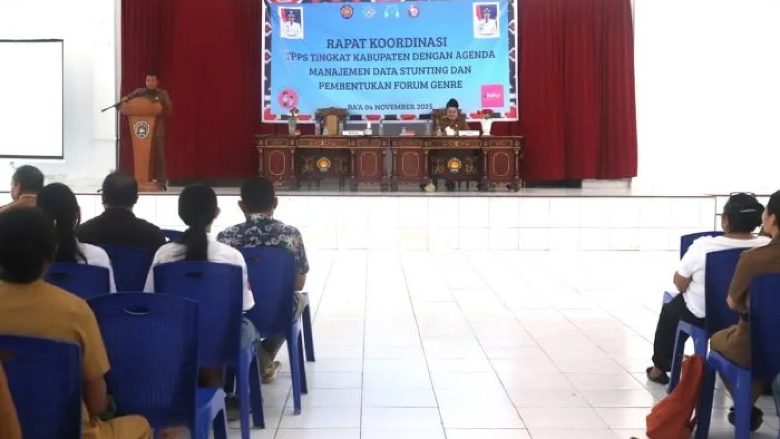 Sekretaris Daerah Kabupaten Rote Ndao Drs. Jonas M. Selly, MM memberikan arahan membuka Rakor Tim Percepatan Penurunsna Stunting (TPPS) Tingkat Kabupaten Rote Ndao.