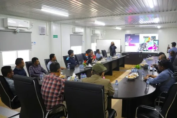 Rapat kerja perkembangan pembangunan tambak garam bertempat di Direksi Keet K-SIGN Rote Ndao.