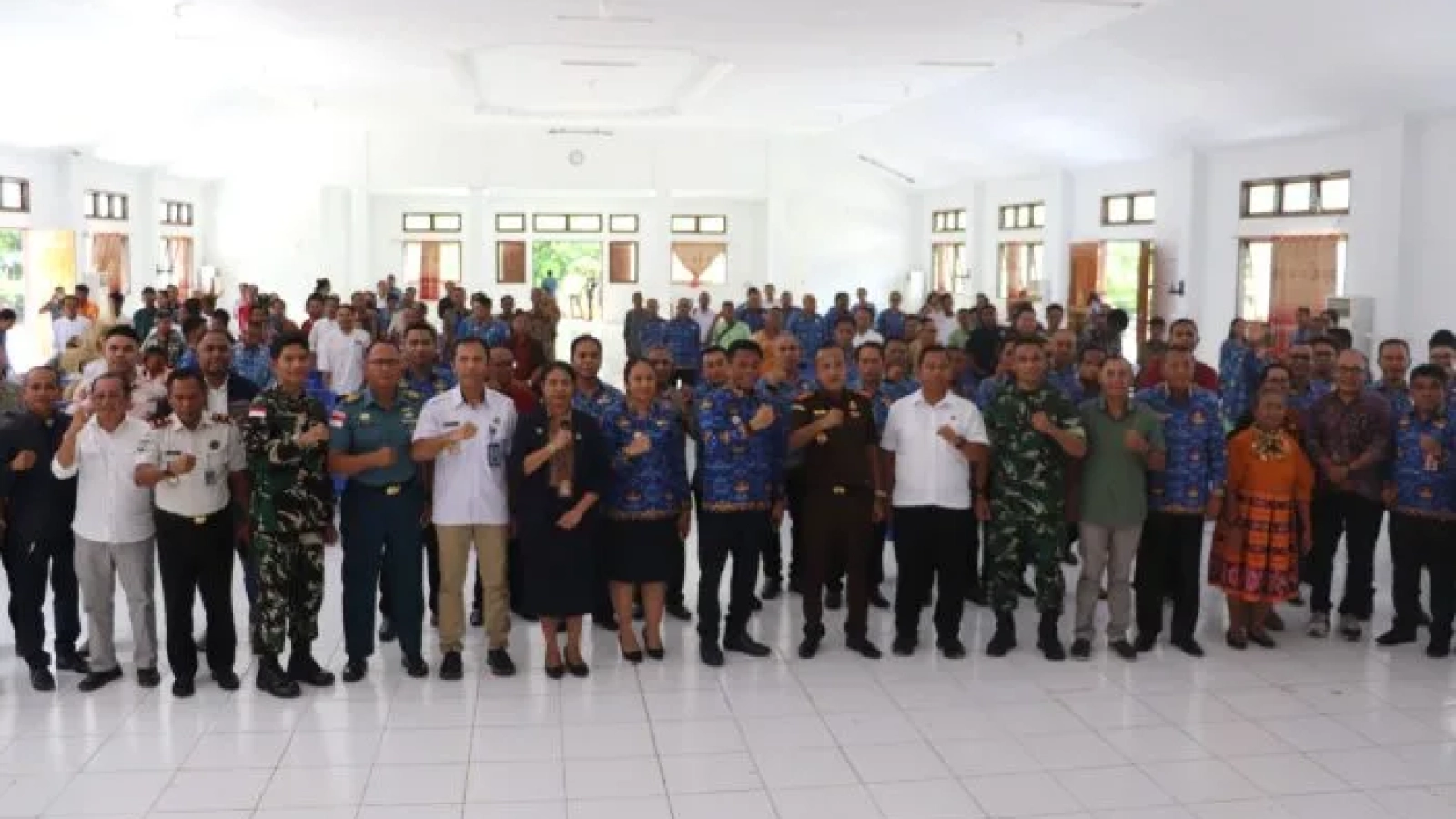 Raker : Peserta rapat kerja bersama Bupati Rote Ndao Paulus Henuk dan Wakil Bupati Apremoi D. Dethan.