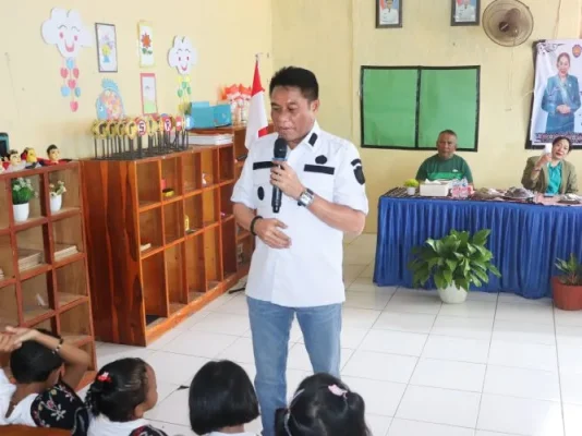 Bupati Rote Paulus Henuk, Sh saat memberikan sambutan dalam kegiatan