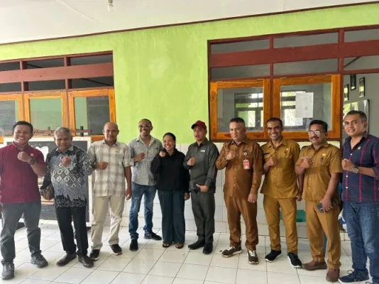 Kunjungan Kerja Tim Pansus DPRD Kab. Rote Ndao di SD Kimadale di dampingi Kepala Dinas Pendidikan Kab. Rote Ndao Morids D. E. Bulan, S.Pd, M.Si. 