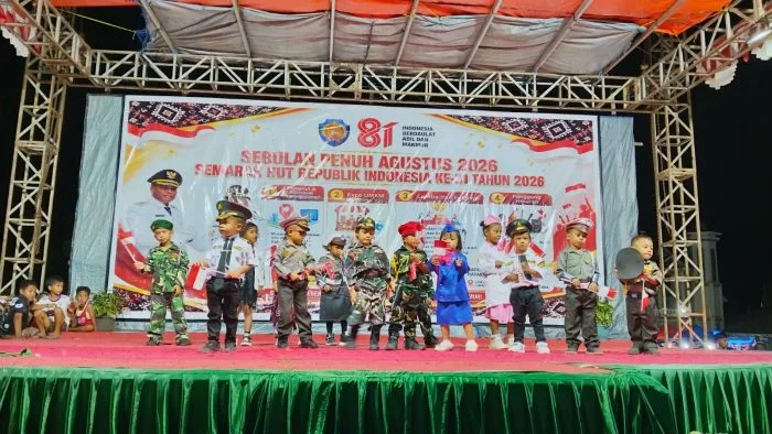 Penampilan salah satu pengisi acara di Malam Panggung Hiburan