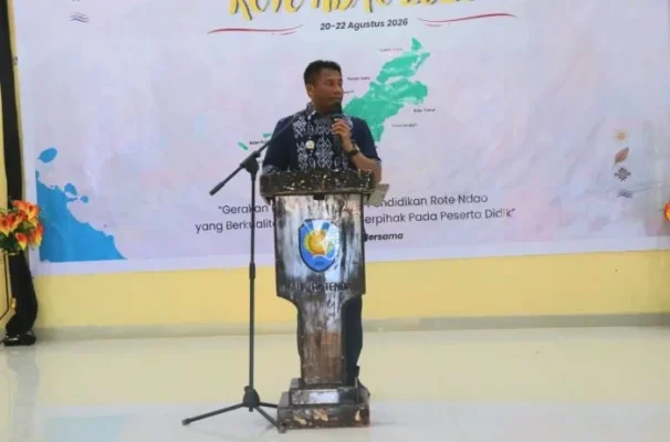 Bupati saat memberikan sambutan pada acara peluncuran Aplikasi SRIKANDI