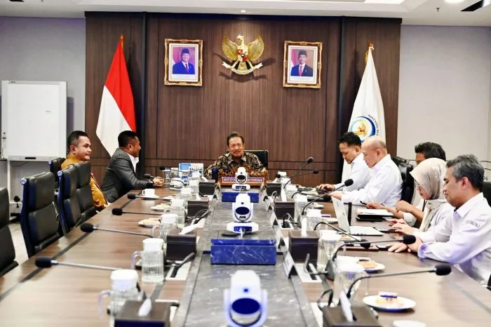 Bupati Rote Ndao bertemu dan berdiskusi langsung dengan Menteri Kelautan dan Perikanan RI di Kantor Kementerian Kelautan dan Perikanan, Senin (28/9/2026).