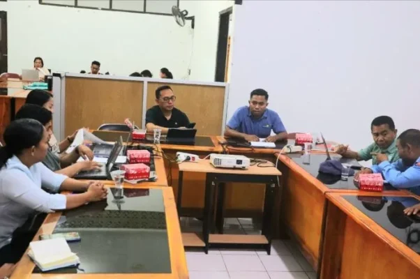 Suasana kegiatan Stakeholder Mapping Program NTT Net-Zero Emission (NZE) 2050, yang digelar di Aula Bapperida Kabupaten Rote Ndao, Jumat (25/9/2026).