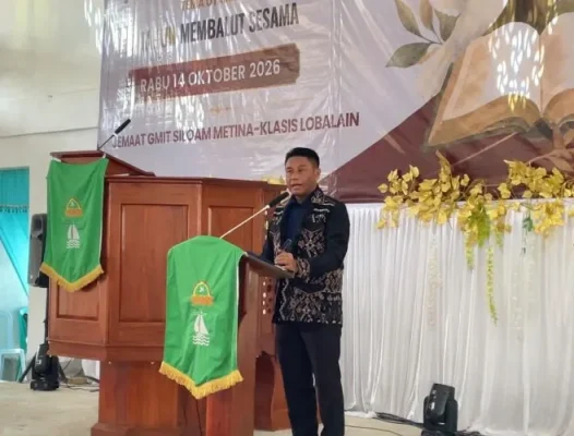 Bupati saat memberikan sambutan pada Pembukaan rangkaian kegiatan HUT PD GMIT ke-25