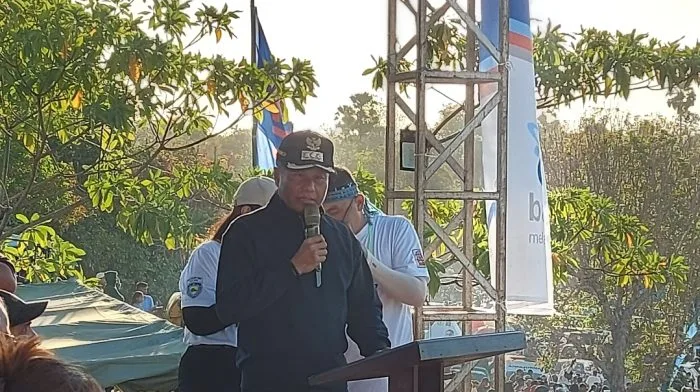 Bupati Rote Ndao, Paulus Henuk menutup secara resmi Kejuaraan Daerah (Kejurda) Open Grastrack Bupati Rote Ndao Cup I Tahun 2026 di Sirkuit Mandala, Kelurahan Mokdale, Kecamatan Lobalain, Minggu (04/10).