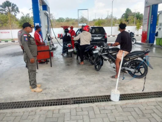 Pengawasan oleh Pol PP terkait Aturan Bupati Soal BBM di Pertamina